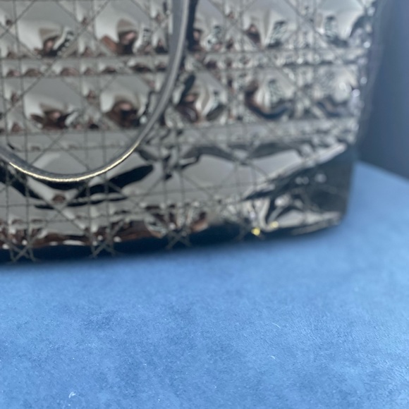 Jumbo Dior Patent Leather tote bag Silver detail - Picture 4 of 8